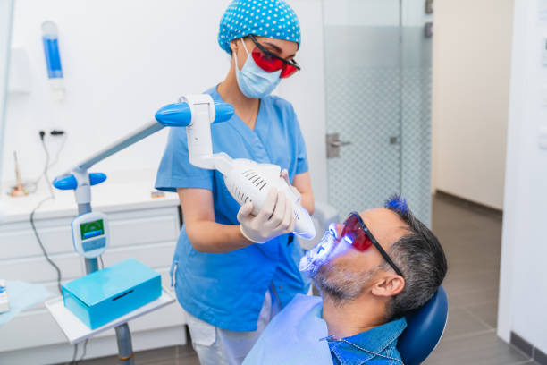 Best Emergency Broken Tooth Repair in Sneads, FL